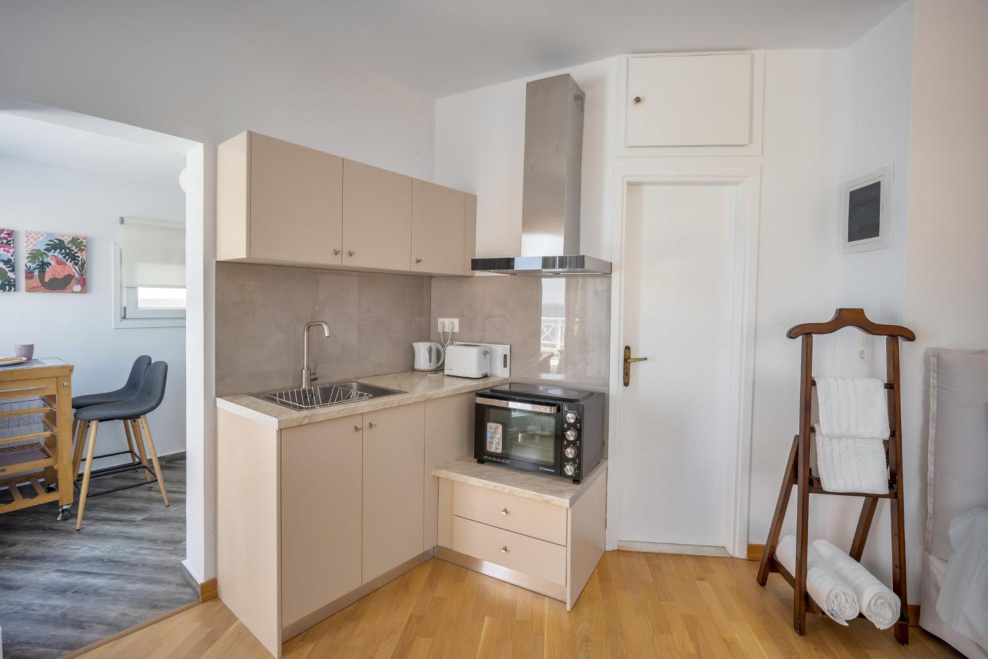 Ferienwohnung Chic, Downtown, Penthouse W Sundeck And Seaview Iraklio Exterior foto