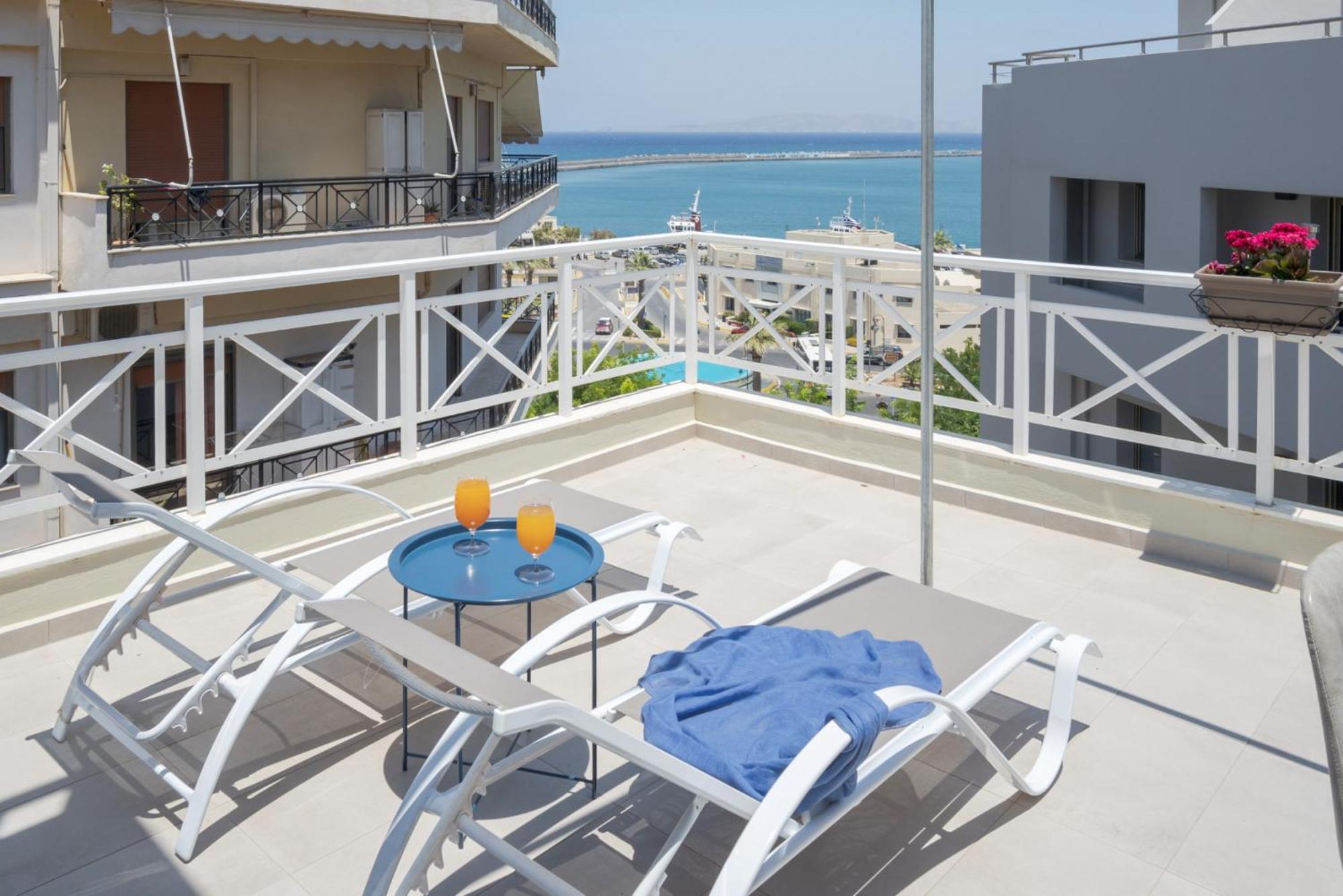 Ferienwohnung Chic, Downtown, Penthouse W Sundeck And Seaview Iraklio Exterior foto